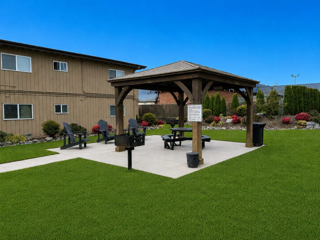 Newly renovated community BBQ and picnic area at Cherry Tree Apartments